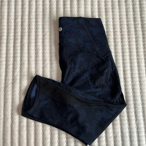 Lululemon blue camo crop leggings